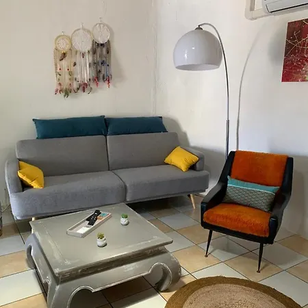 La Maison Rose A بيت للعطل Valros